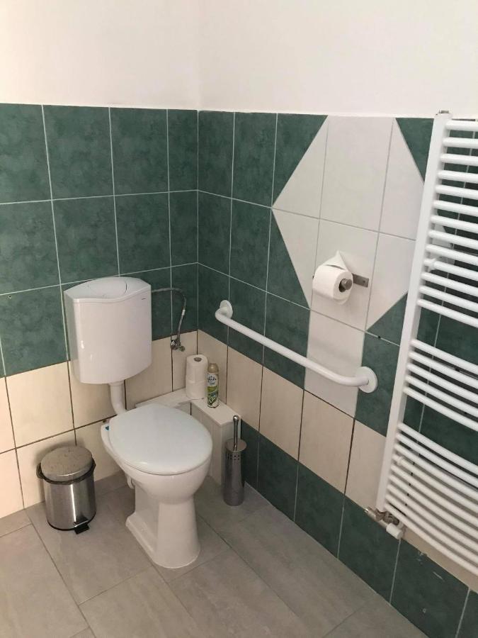Hunyadi Panzio-apartman *